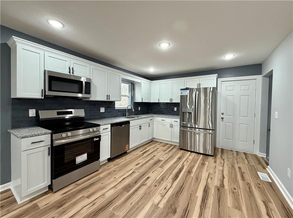 2109 Lafayette Avenue — photo 4