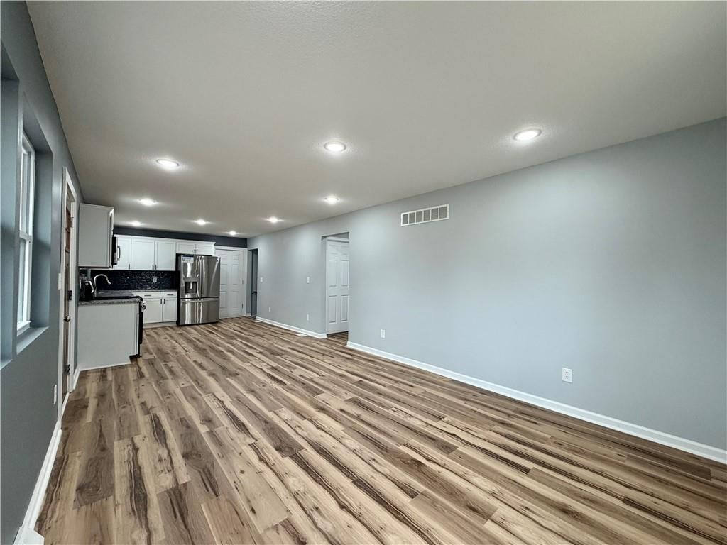 2109 Lafayette Avenue — photo 5