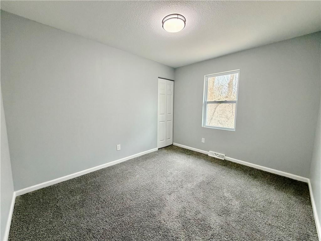 2109 Lafayette Avenue — photo 8