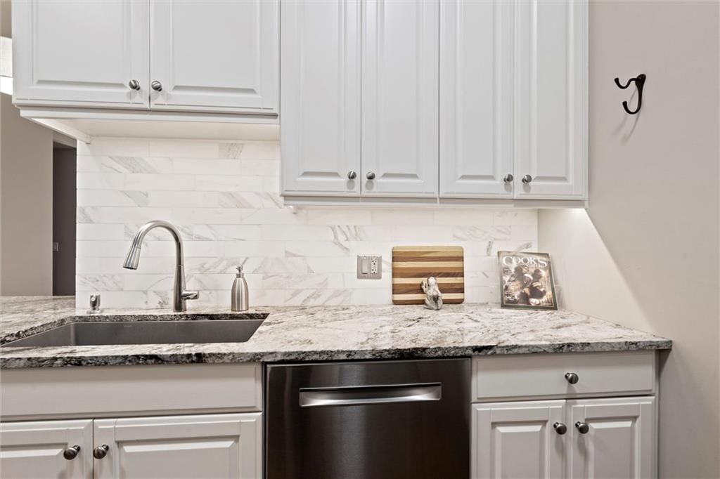 4950 Central Street — photo 11
