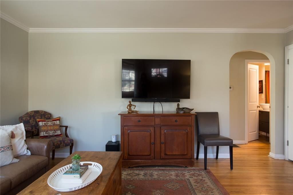 5326 Outlook Street — photo 10