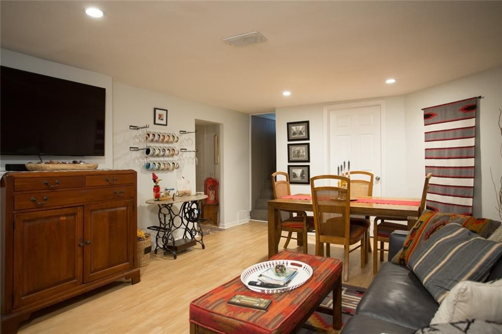 5326 Outlook Street — photo 27