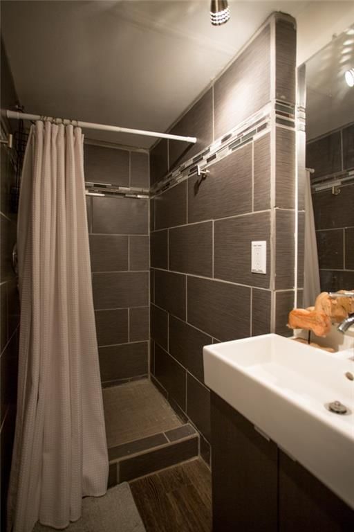 5326 Outlook Street — photo 29