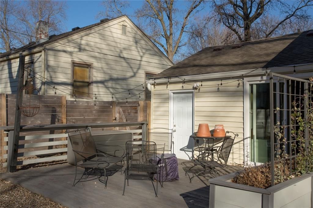 5326 Outlook Street — photo 32