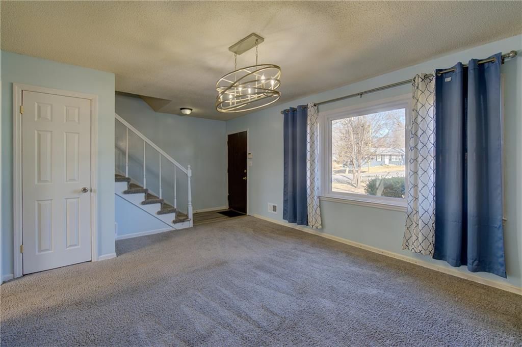 7900 Maple Avenue — photo 6
