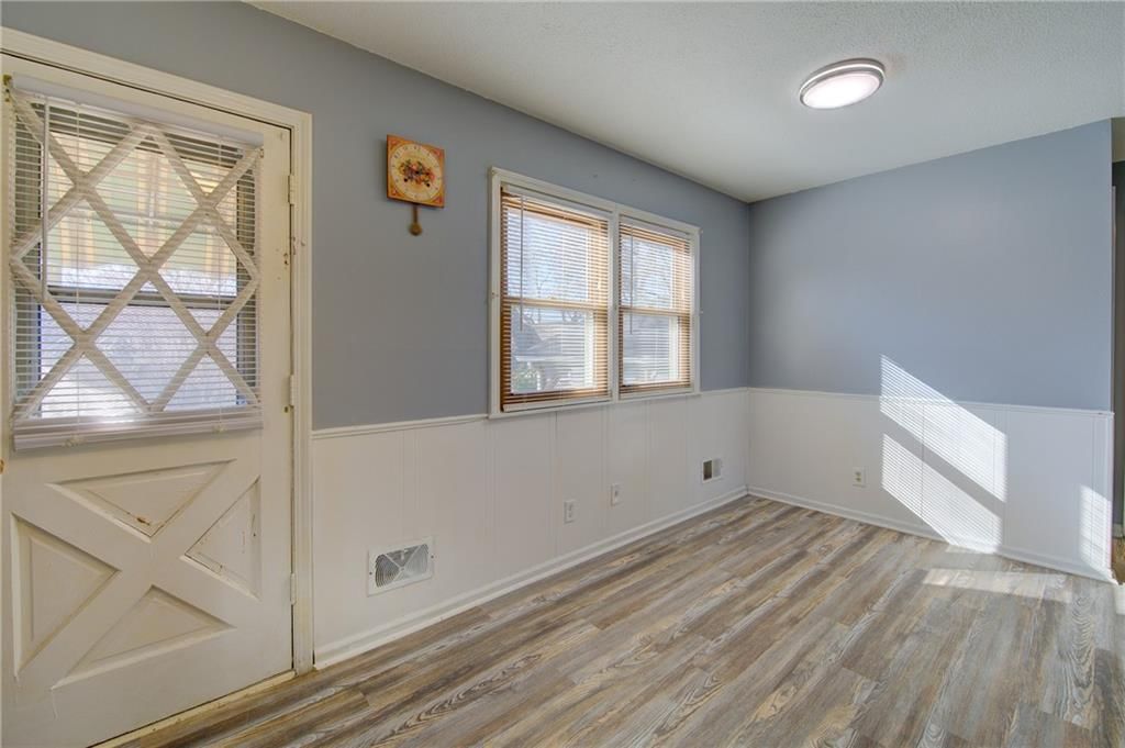 7900 Maple Avenue — photo 10