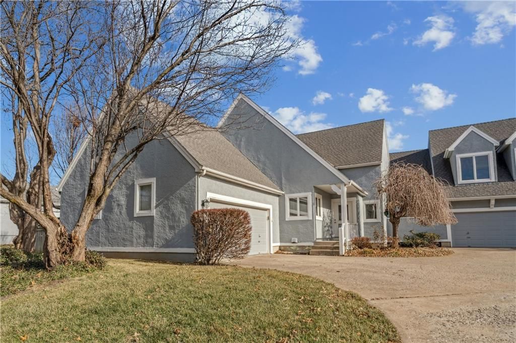 336 SW Raintree Drive — photo 3