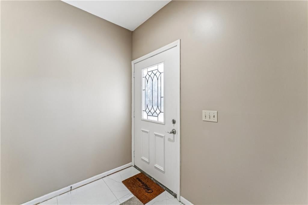 336 SW Raintree Drive — photo 5