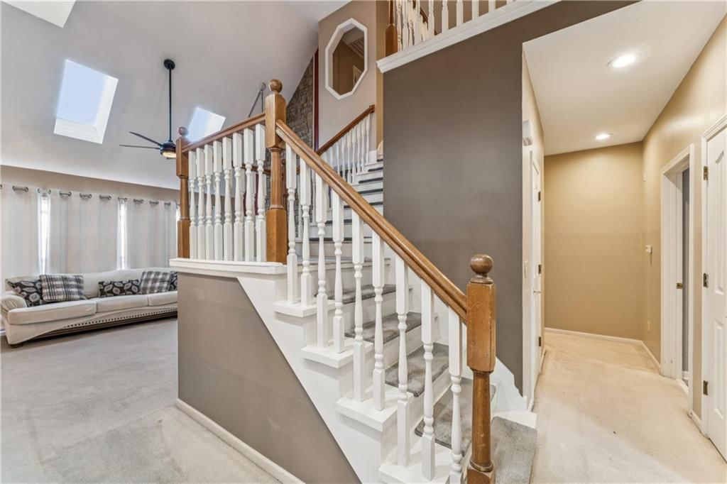336 SW Raintree Drive — photo 6