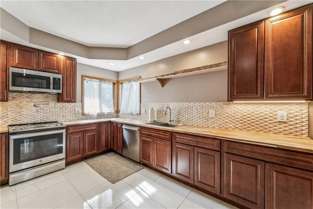 336 SW Raintree Drive — photo 14
