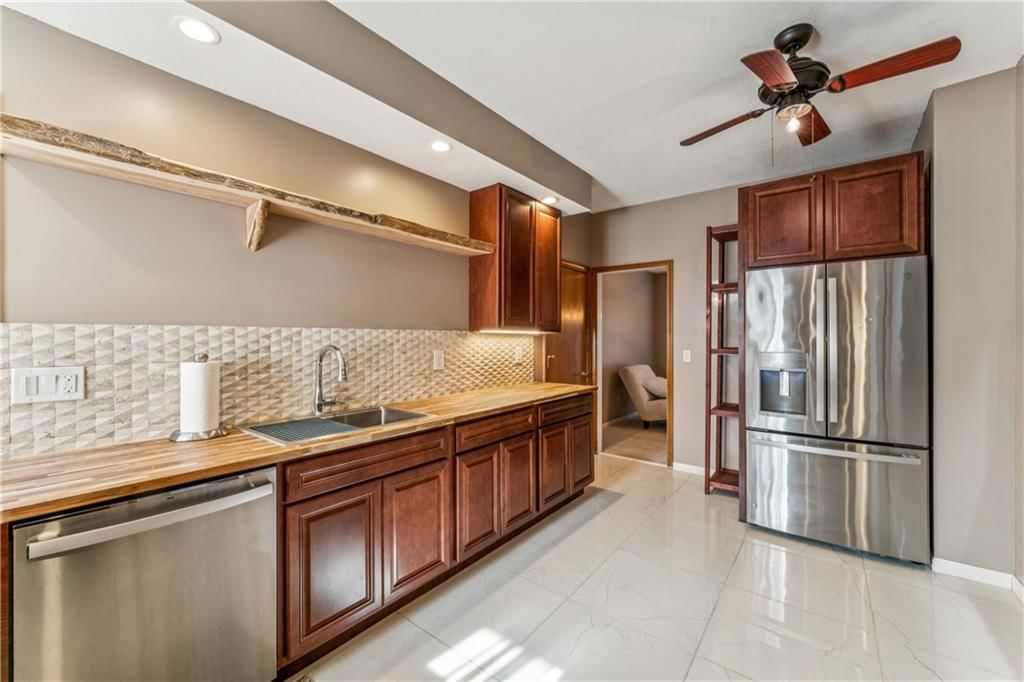 336 SW Raintree Drive — photo 16