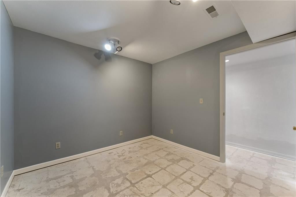 336 SW Raintree Drive — photo 59