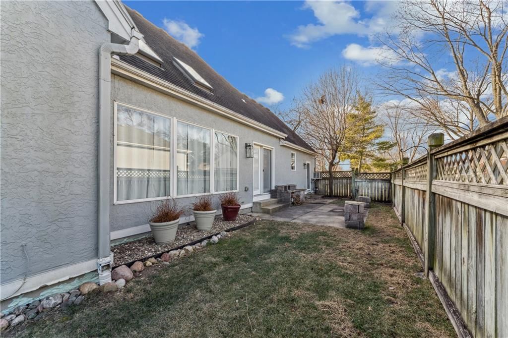 336 SW Raintree Drive — photo 74