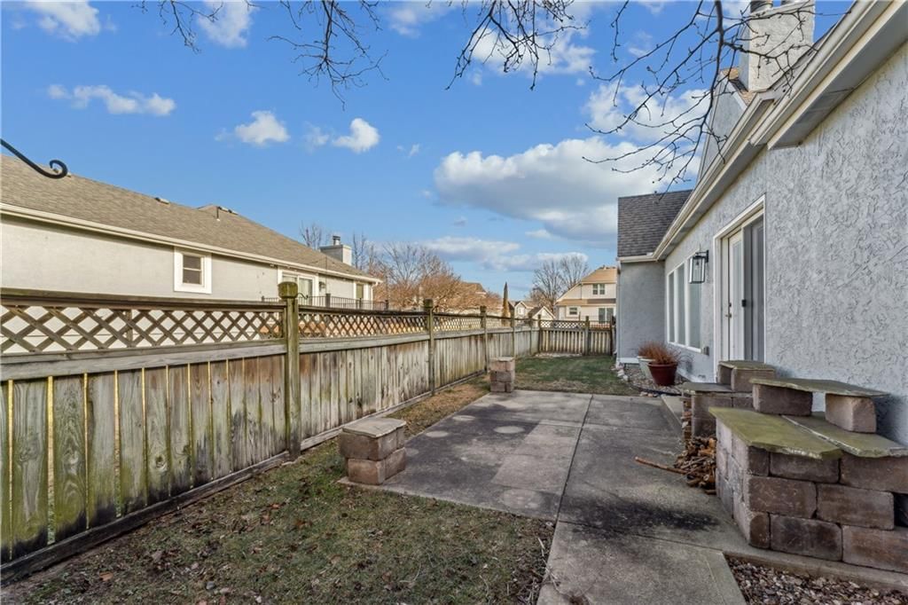 336 SW Raintree Drive — photo 76