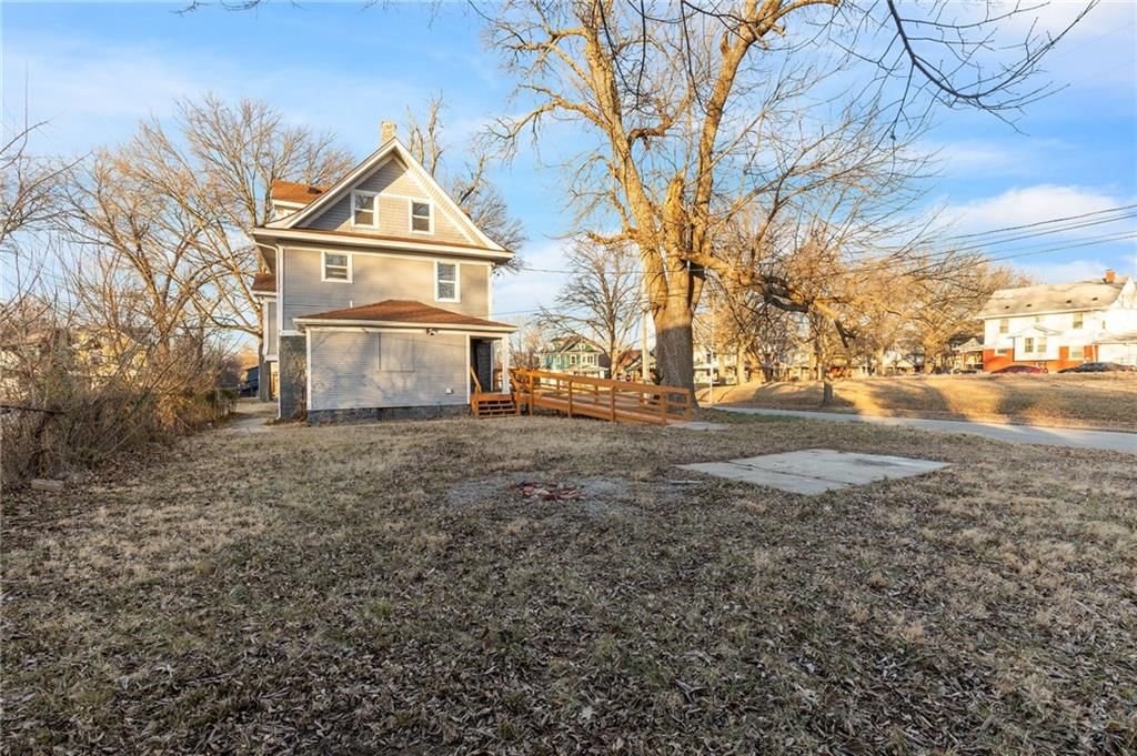 2961 Lockridge Avenue — photo 39