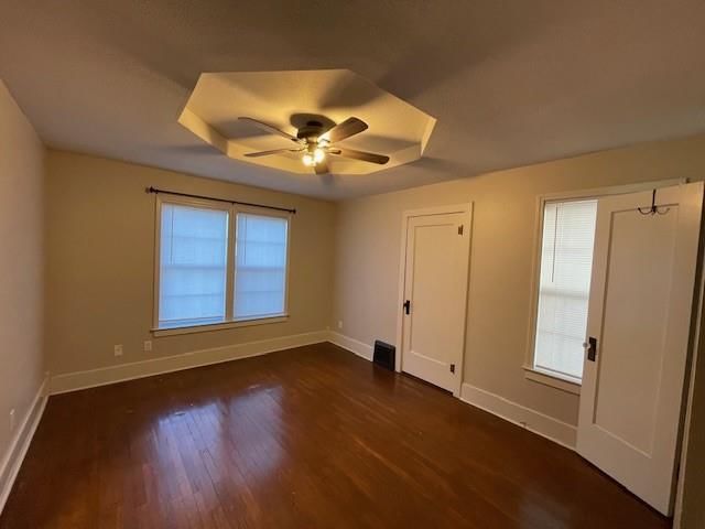 207 E Belleville Street — photo 6