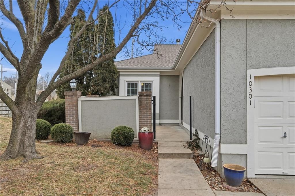 10301 GARNETT Street — photo 7