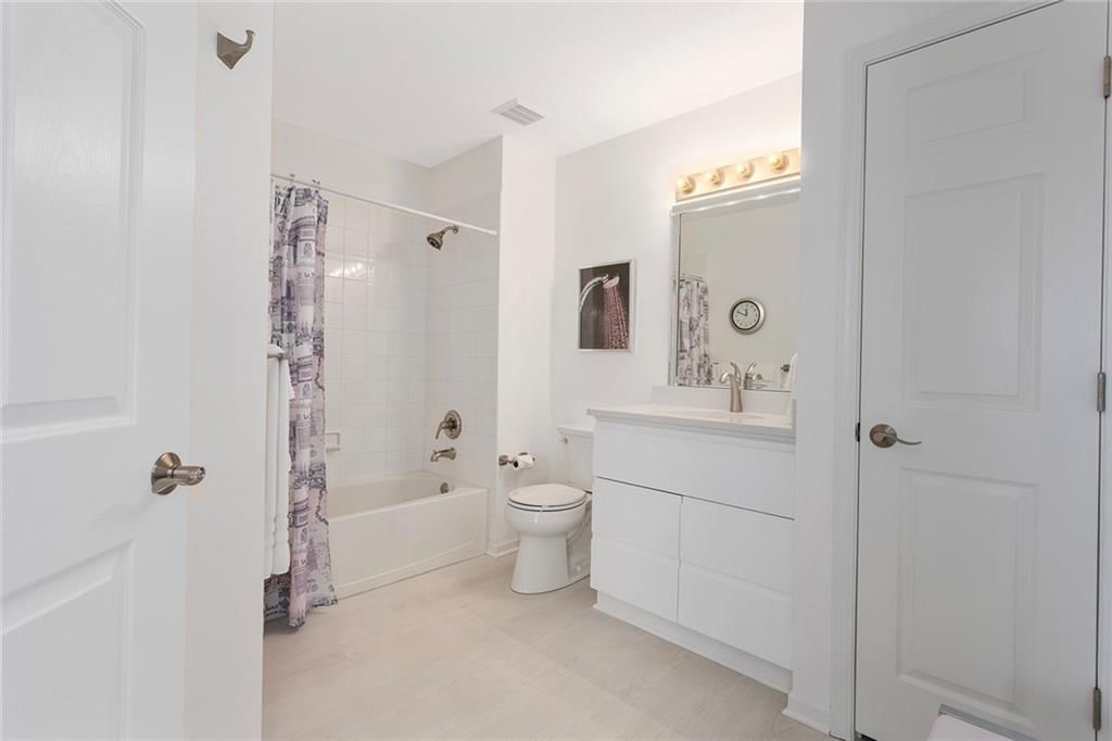 947 NE Devon Drive — photo 33