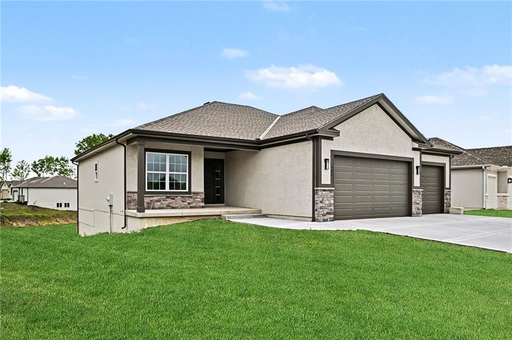 464 Green Drive — photo 3