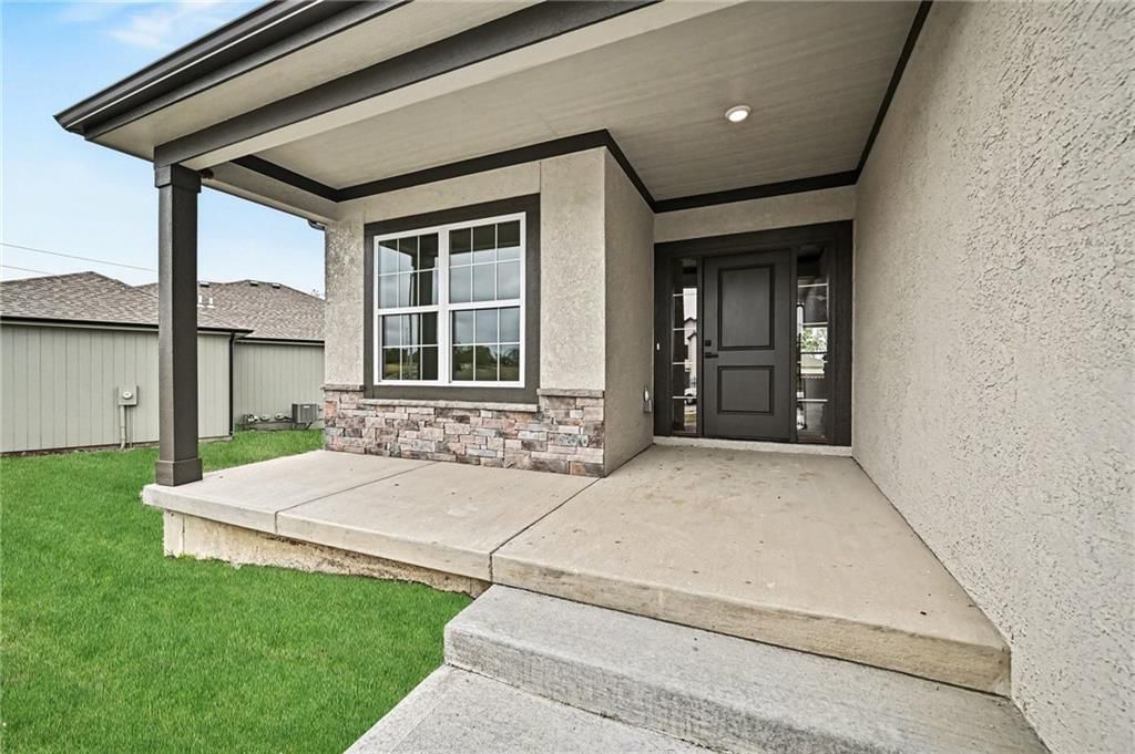 464 Green Drive — photo 4