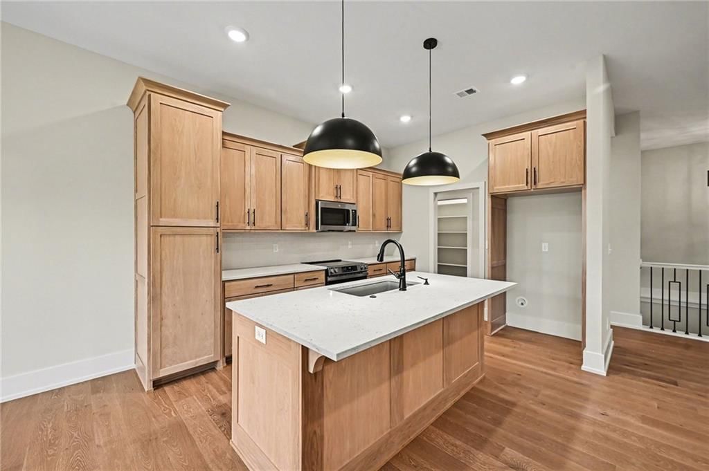 464 Green Drive — photo 9