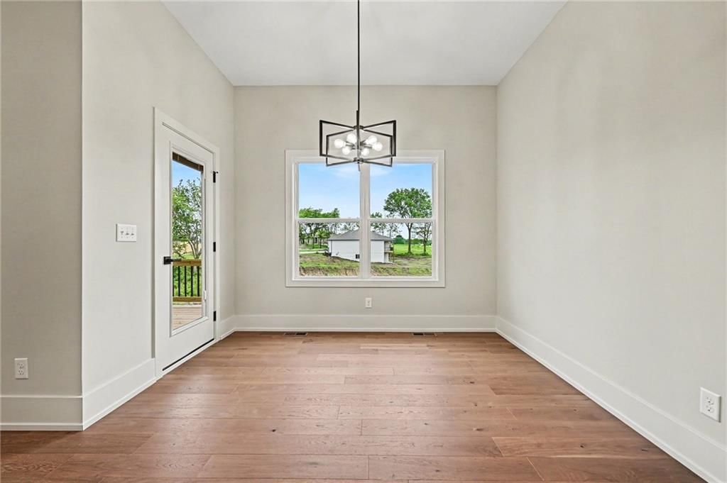 464 Green Drive — photo 12