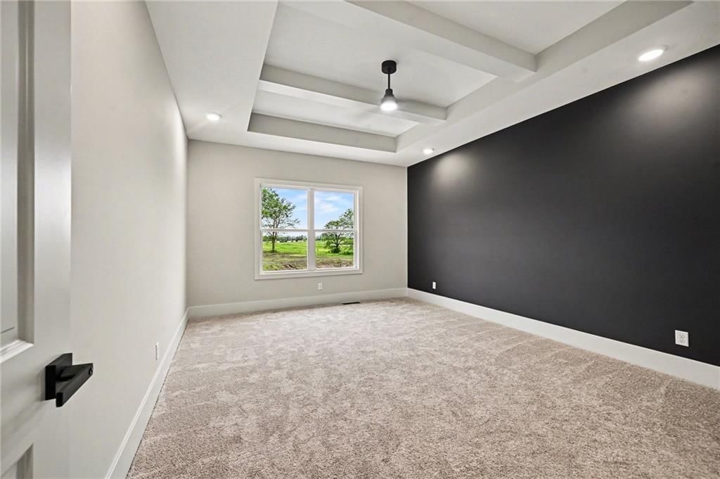 464 Green Drive — photo 13