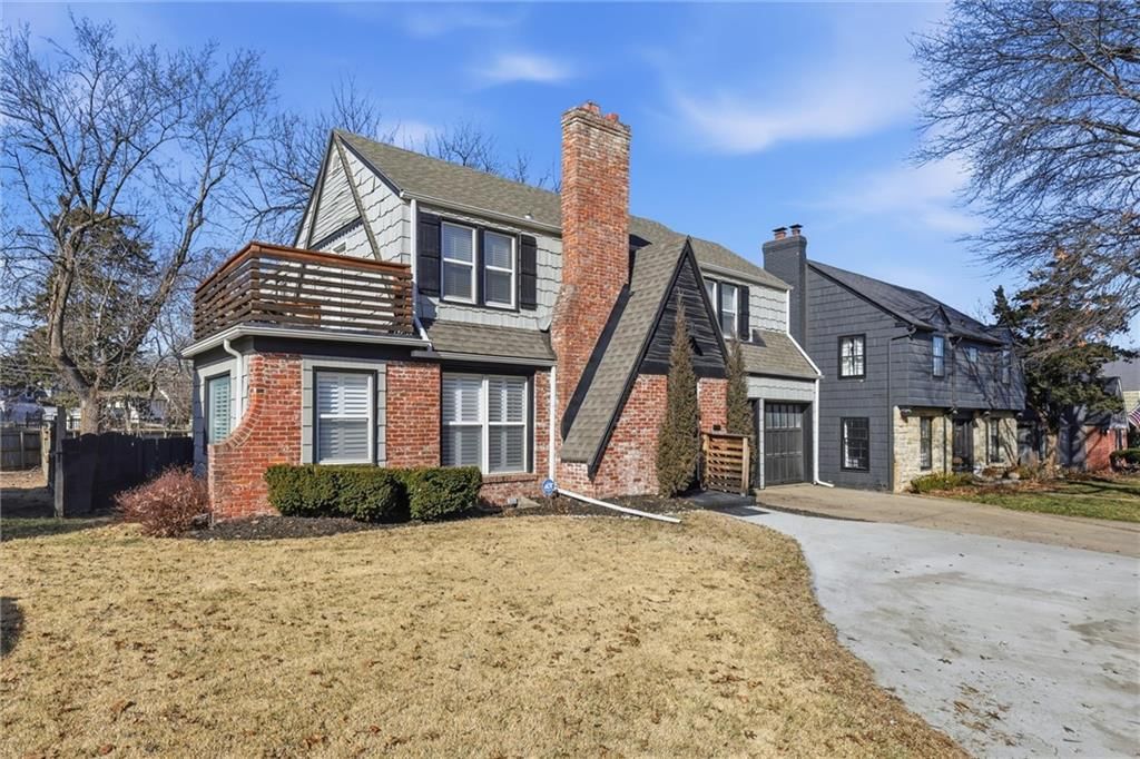 6928 Wornall Road — photo 2