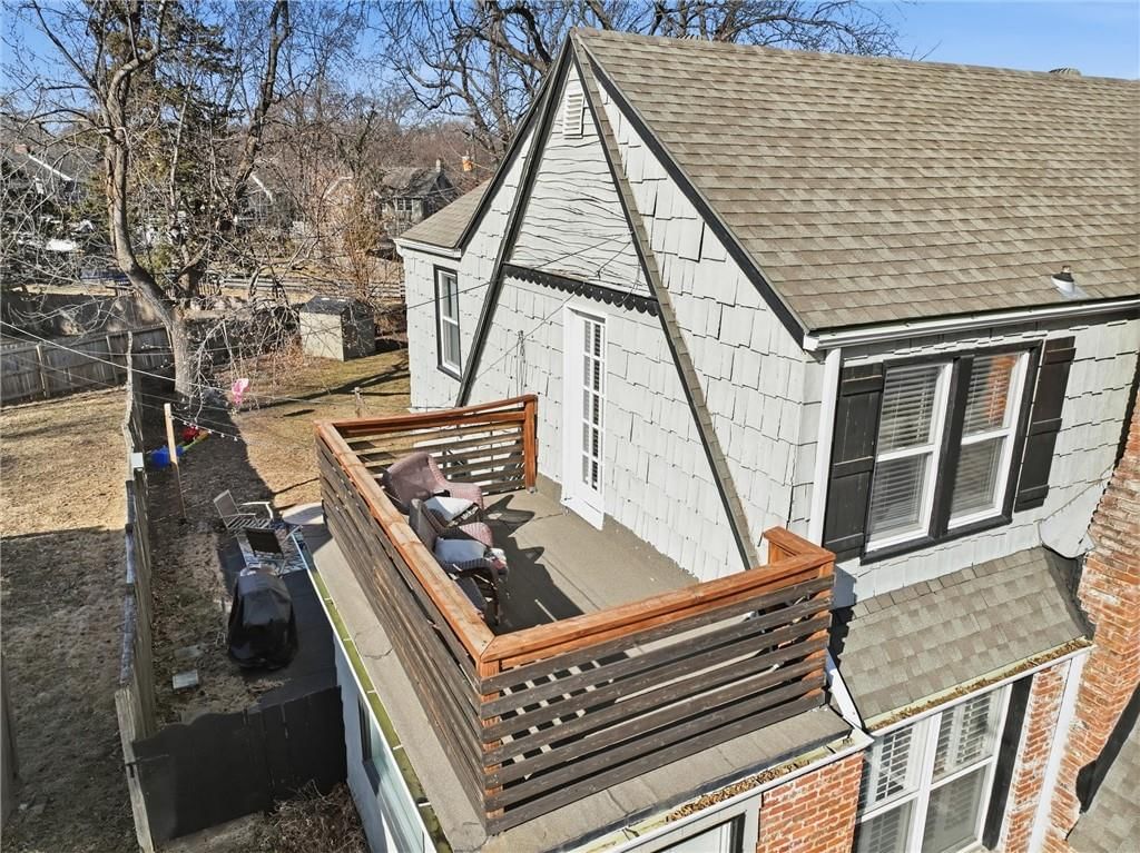 6928 Wornall Road — photo 30