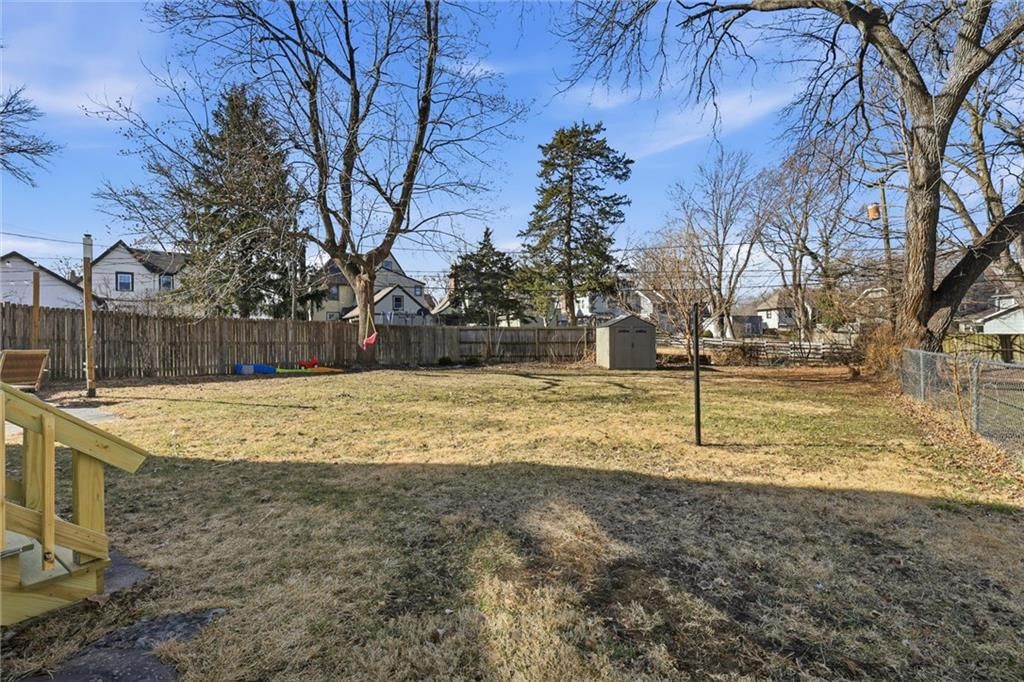 6928 Wornall Road — photo 32
