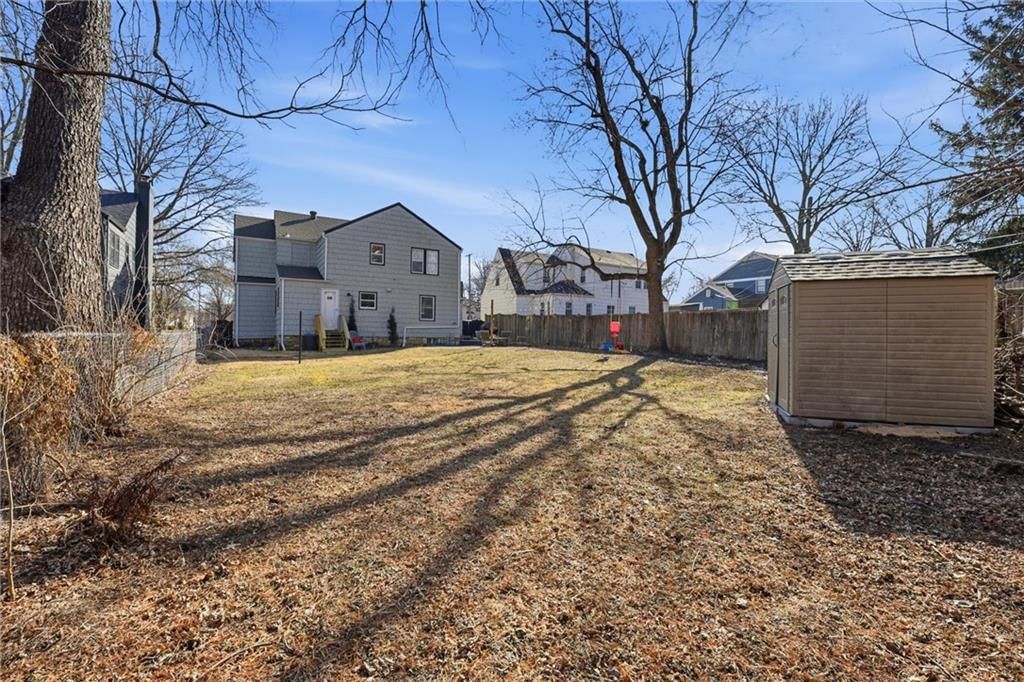 6928 Wornall Road — photo 34