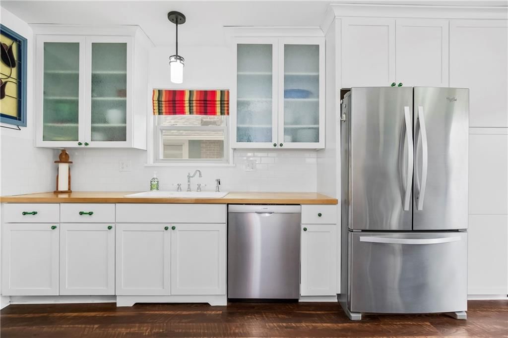 2120 Gentry Street — photo 2