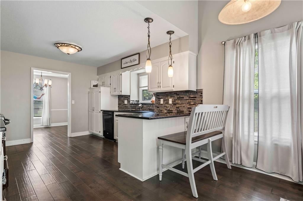 312 NW Locust Street — photo 11