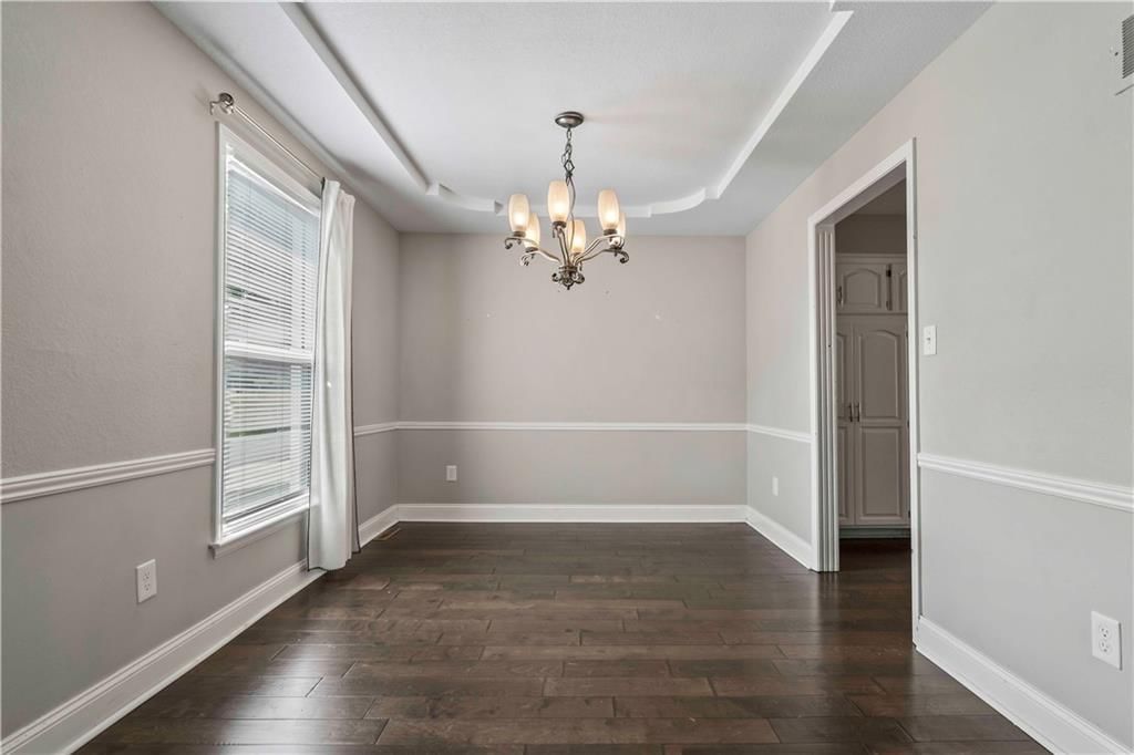 312 NW Locust Street — photo 14