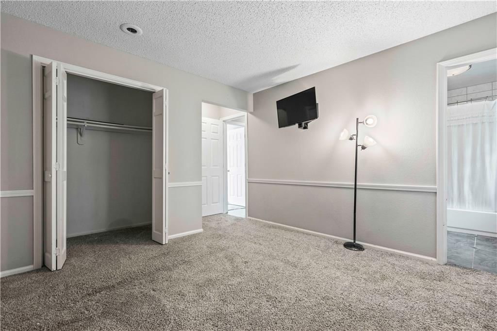 312 NW Locust Street — photo 17