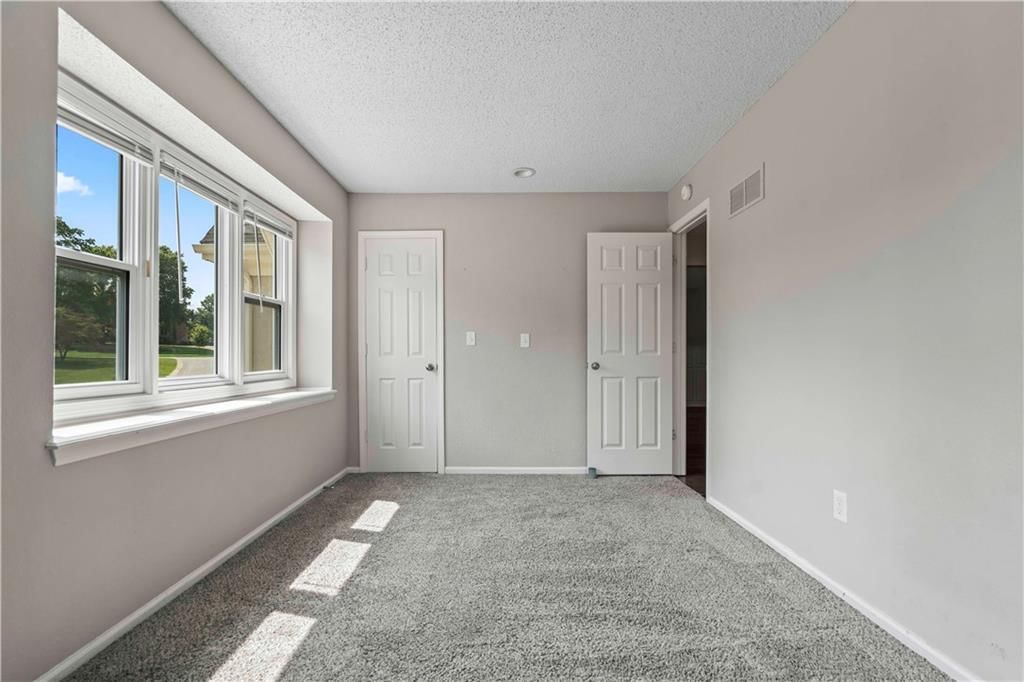312 NW Locust Street — photo 21