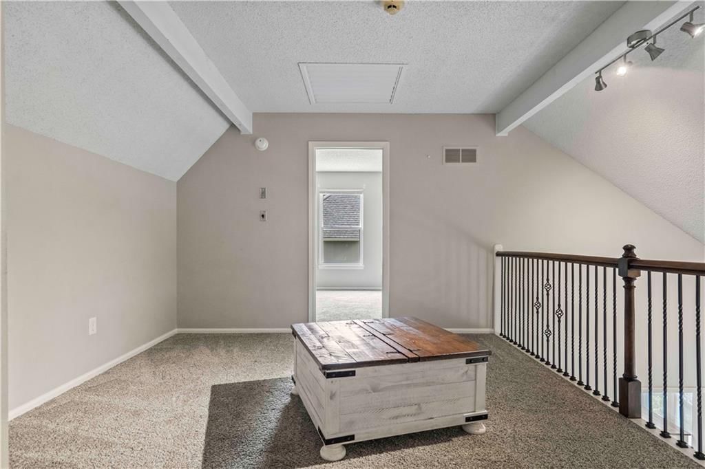 312 NW Locust Street — photo 25