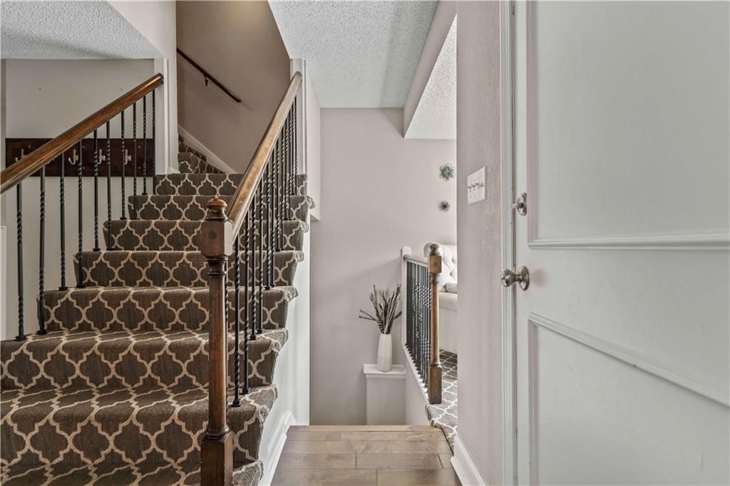 312 NW Locust Street — photo 33