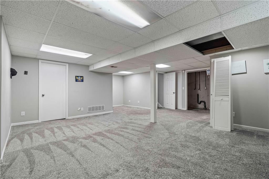 312 NW Locust Street — photo 35