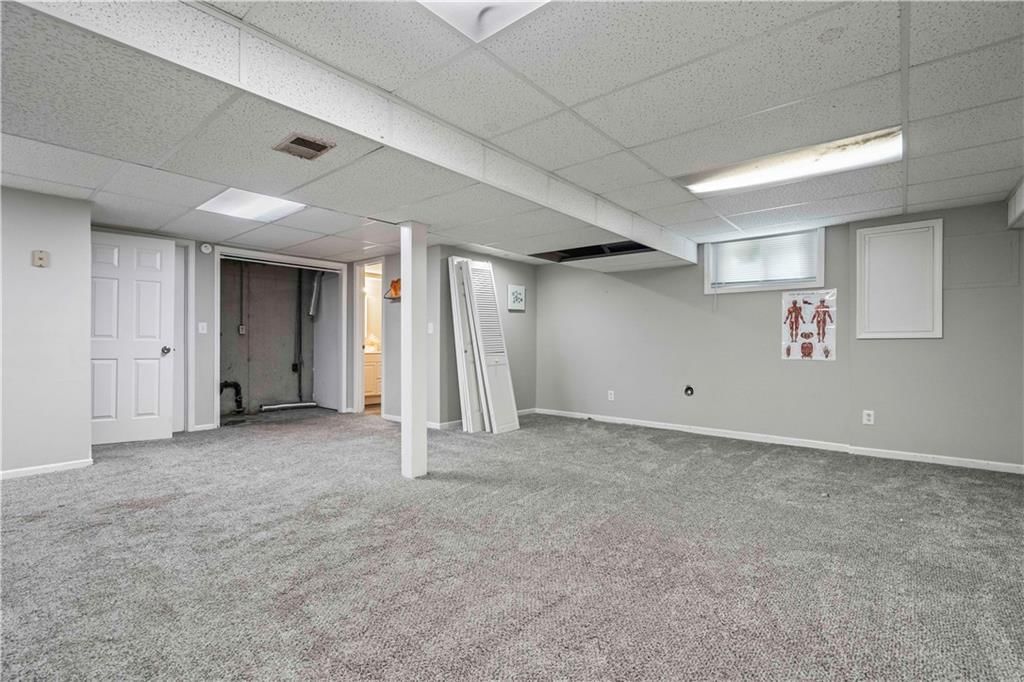 312 NW Locust Street — photo 36