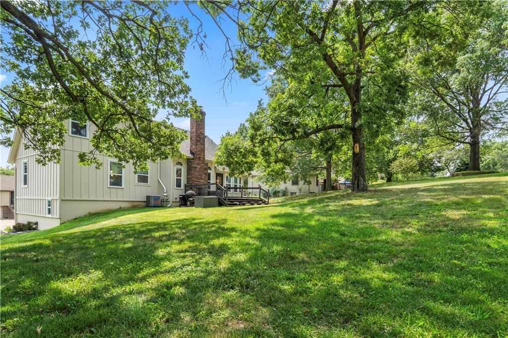 312 NW Locust Street — photo 42
