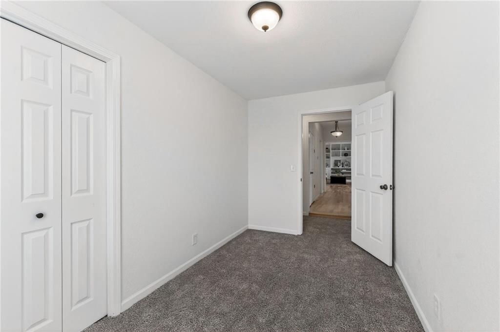 309 W Piankishaw Street — photo 31