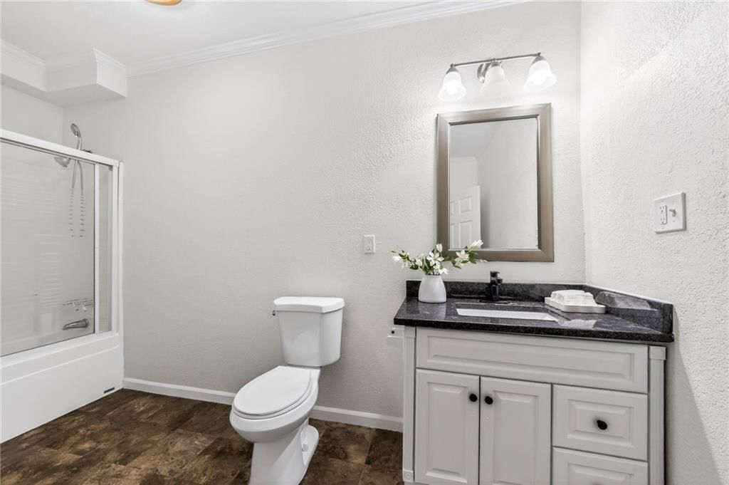 309 W Piankishaw Street — photo 34