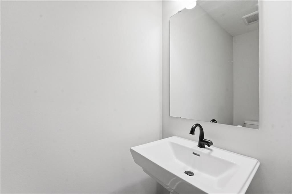 1312 SE Windbreak Drive — photo 17