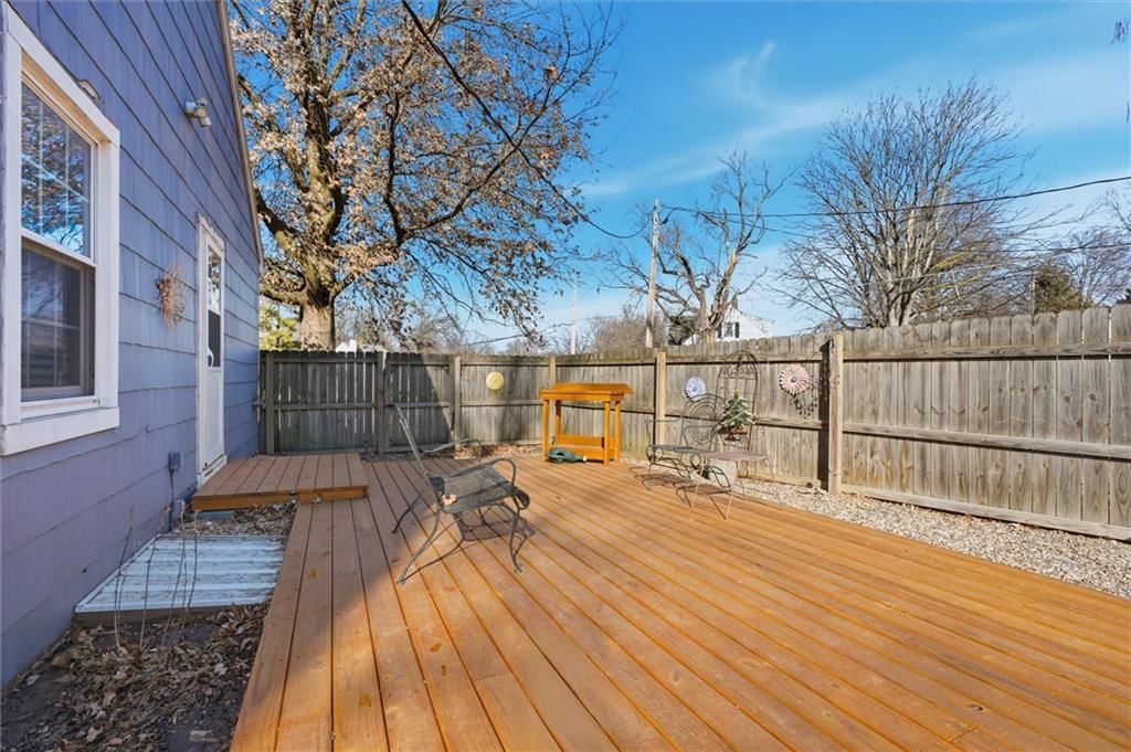 801 E Lexington Street — photo 14