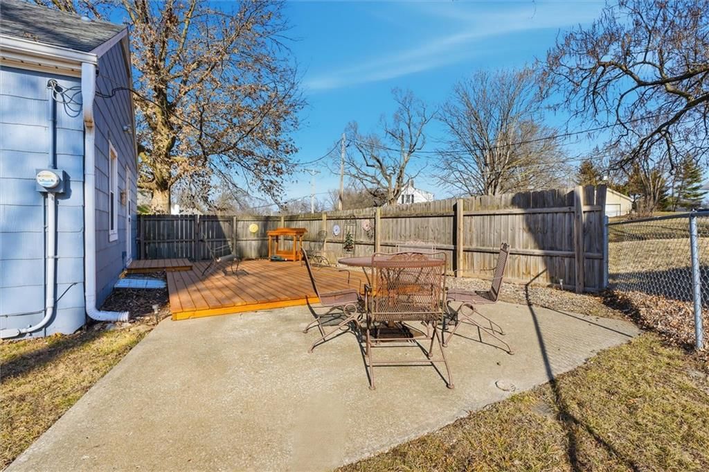 801 E Lexington Street — photo 15