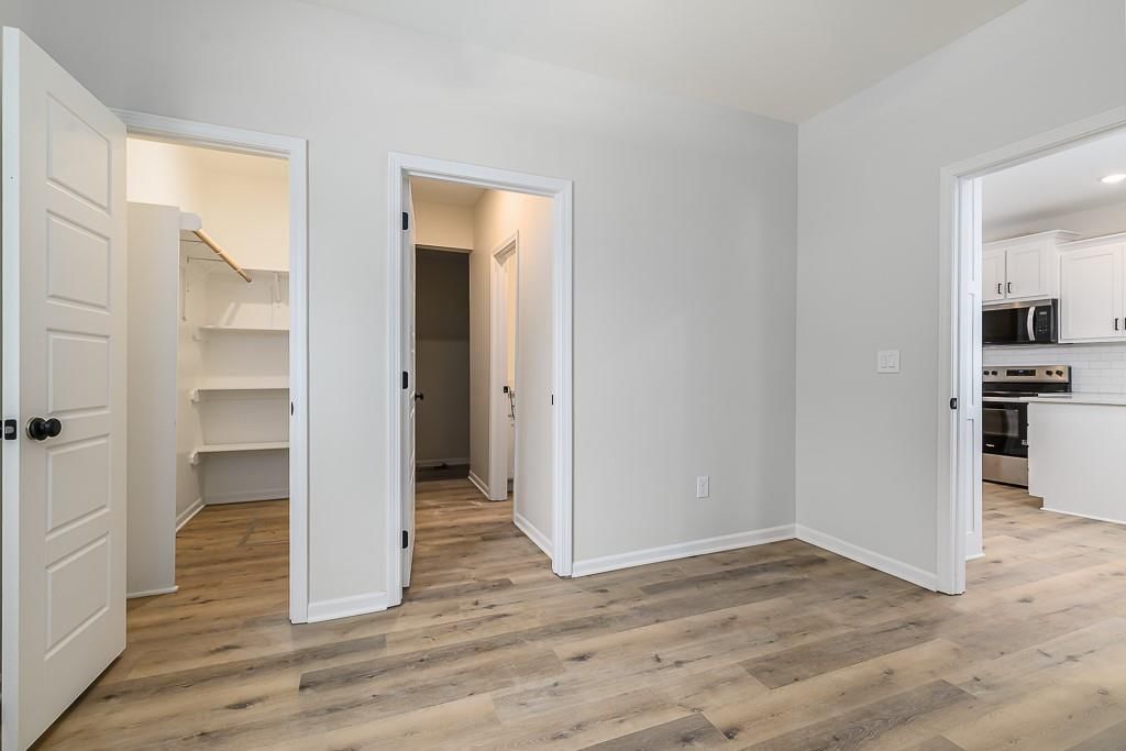 308 E 2nd Street — photo 10
