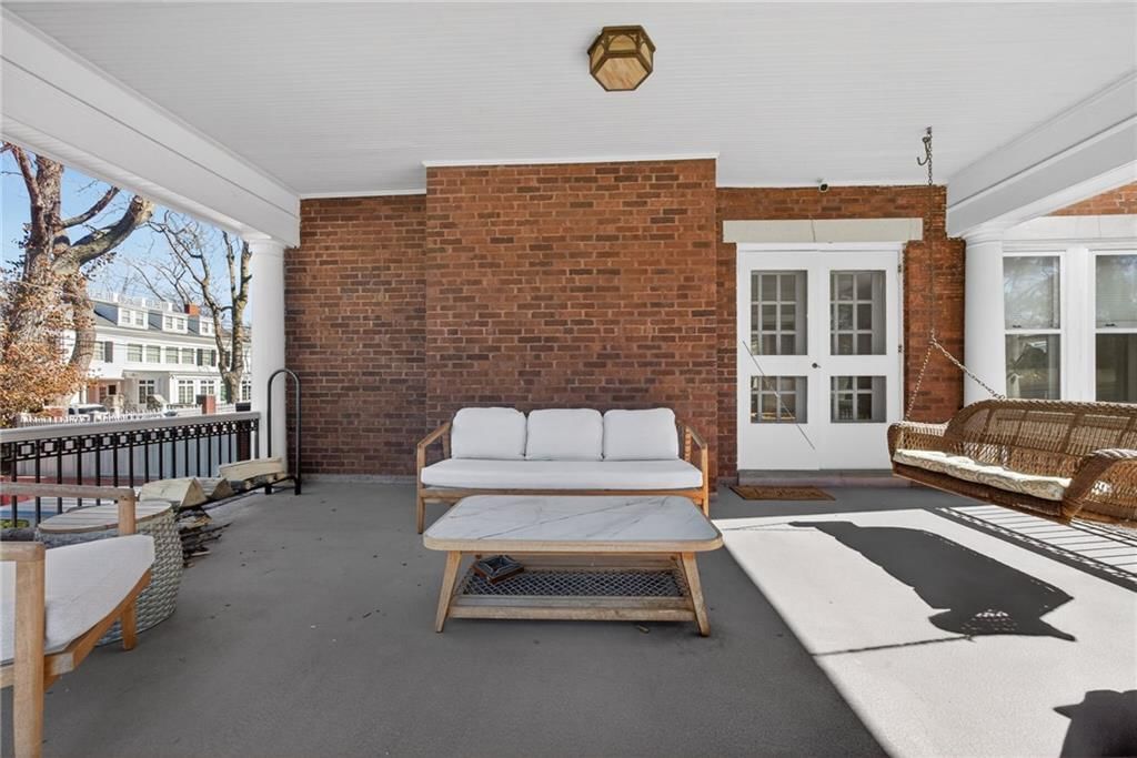 234 W 53rd Terrace — photo 8