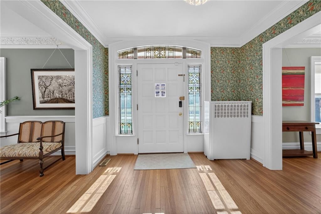 234 W 53rd Terrace — photo 9