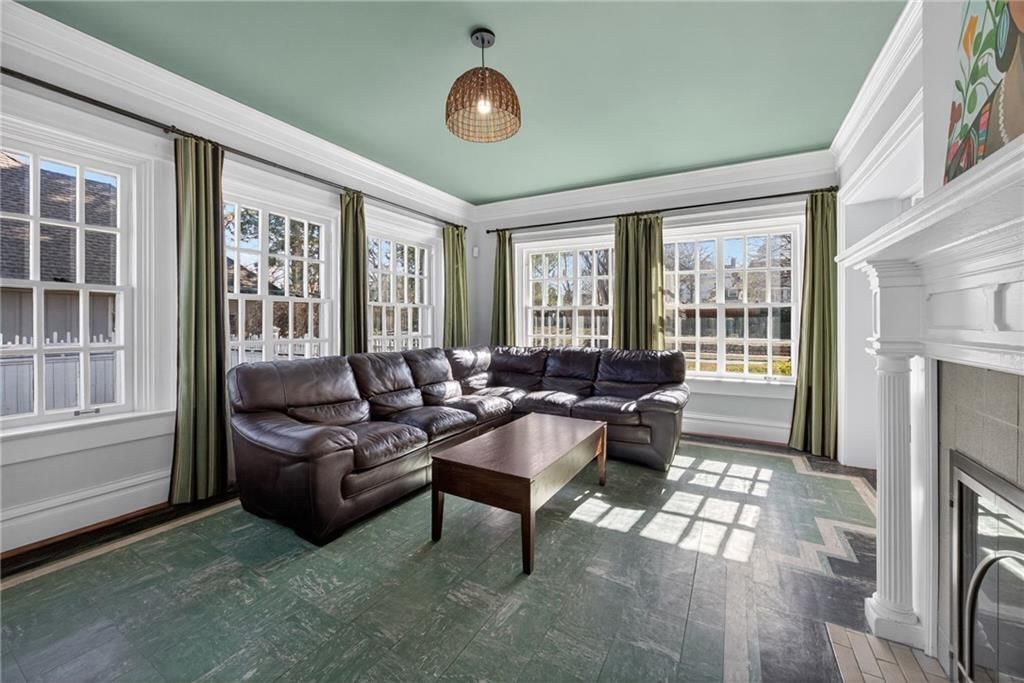 234 W 53rd Terrace — photo 32